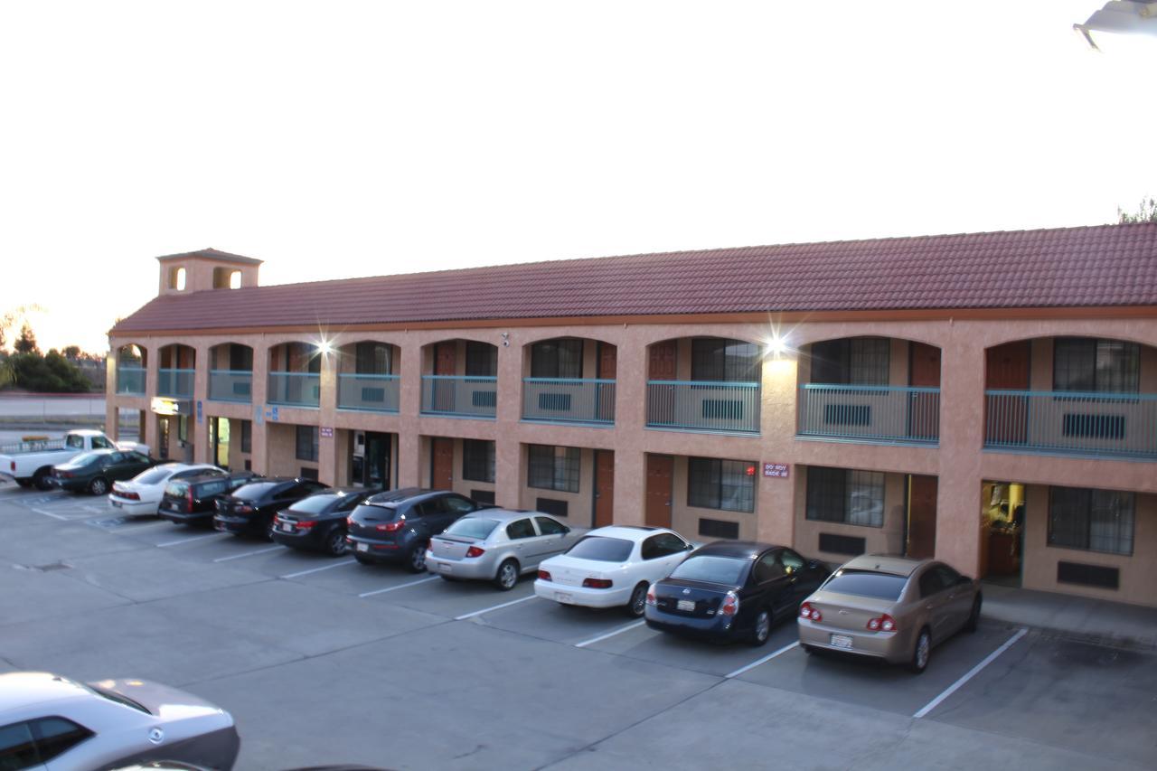 Travelers Inn Castro Valley Pokoj fotografie
